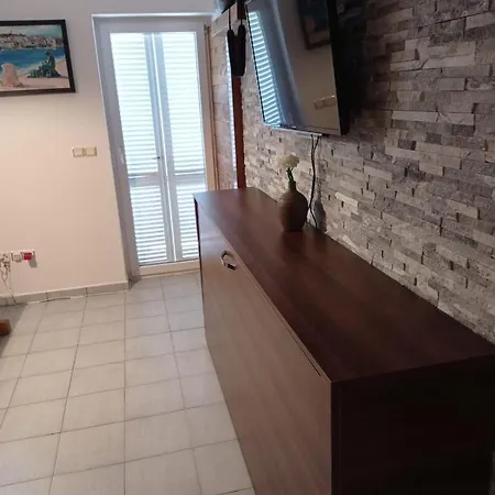 Apartment Lokvice *